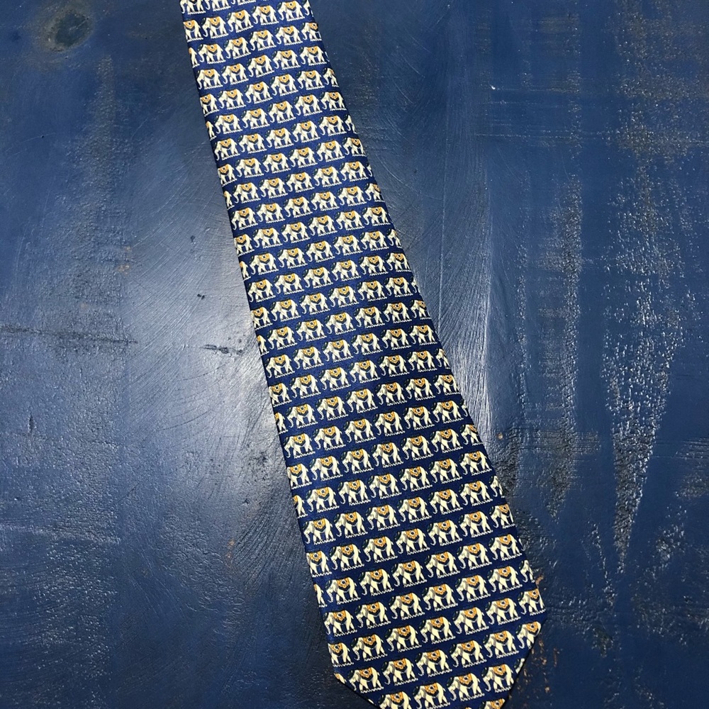 THAILAND SILK ELEPHANT TIE‎